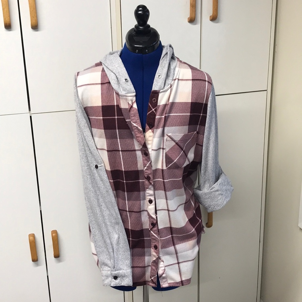 Rue 21 lightweight hooded shirt - Picture 1 of 7